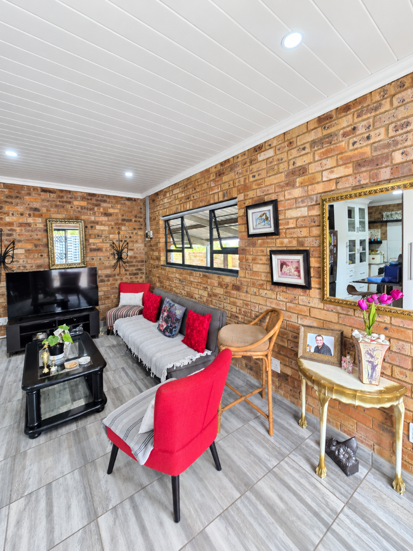 4 Bedroom Property for Sale in Wilkoppies North West